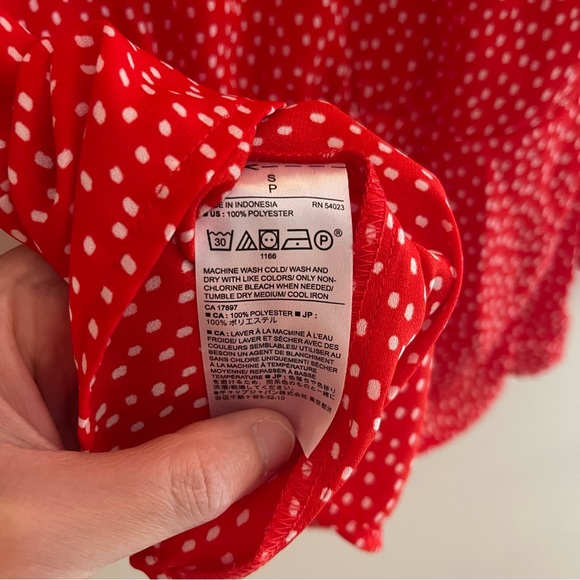 Banana Republic Polka Dot Blouse - Picture 10 of 10